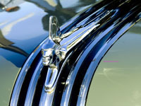 1951 Pontiac Chieftan hood ornament